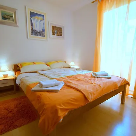 Appartamento Neven1 Mit Terrasse By Interhome