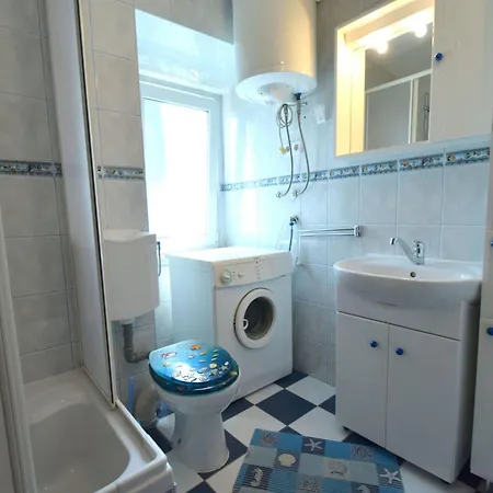 Neven1 Mit Terrasse By Interhome